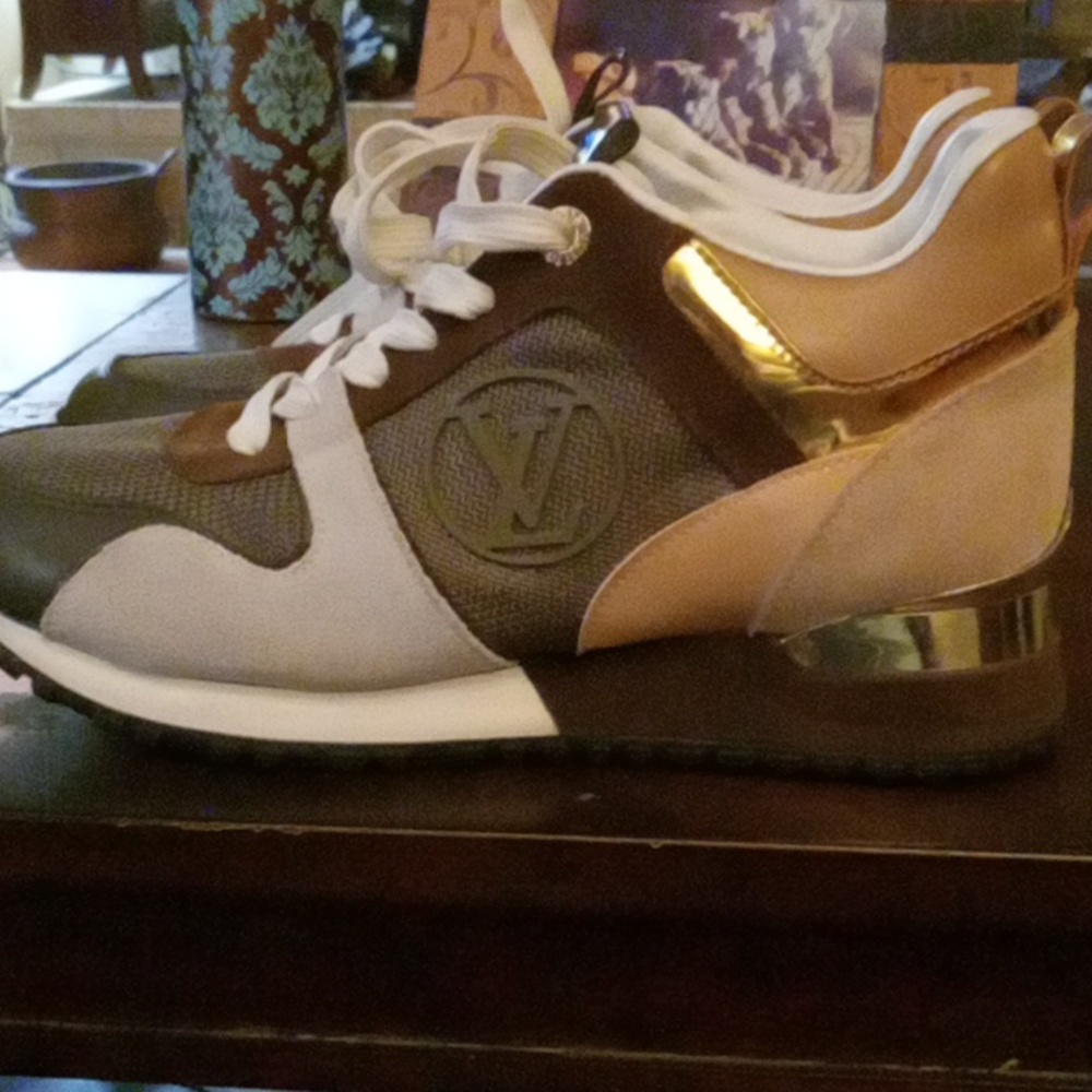Louis Vuitton Tennis Shoes